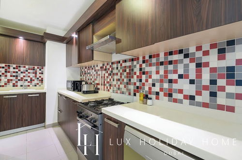 Photo 10 - LUX Holiday Home - Azure Residence 4