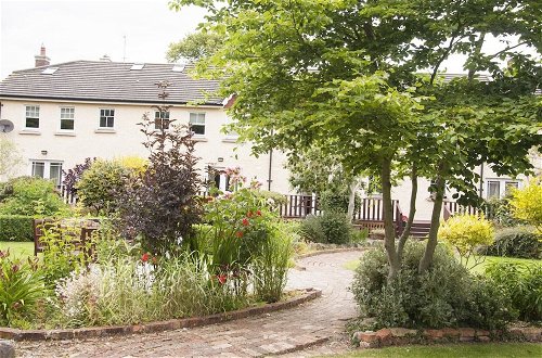 Photo 13 - Courtyard Holiday Cottages