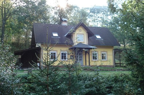 Foto 25 - Charming Holiday Home in Rudnik With Garden