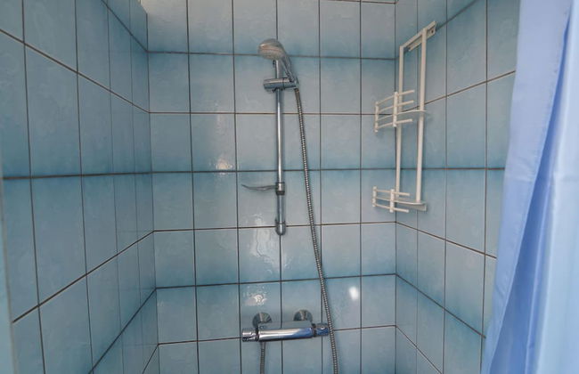 Modern Stay With Hot Tub - Foto 8