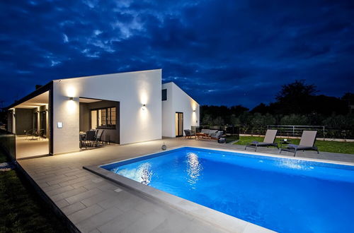 Photo 3 - Villa XO in Rovinj With 3 Bedrooms and 3 Bathrooms