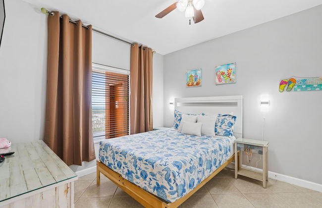Splash Beach Resort by Book That Condo - Foto 19