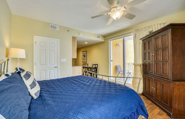 Splash Beach Resort by Book That Condo - Foto 16