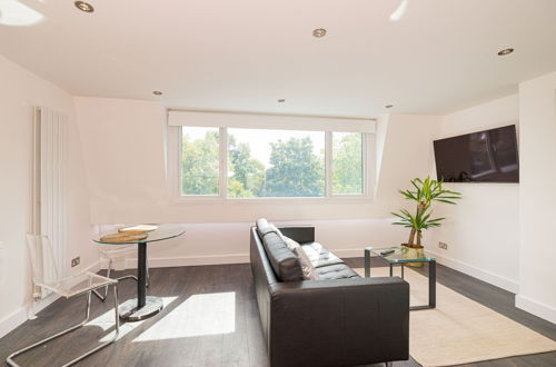 Photo 1 - Bright Aircon Apt Earls Court London