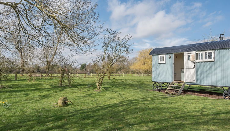 Photo 1 - Sage Shepherds Hut, Boundary Farm Cottages