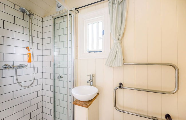 Sage Shepherds Hut, Boundary Farm Cottages - Foto 5