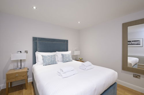 Photo 2 - Destiny Scotland New Town Apartments