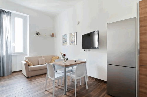 Photo 10 - Isola View Renovated Apartment