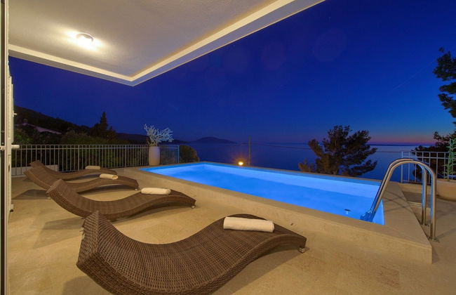 Villa in Cres With Sea Views & Pool - Foto 17