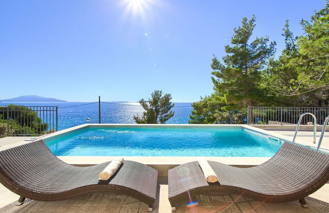 Villa in Cres With Sea Views & Pool - Foto 21