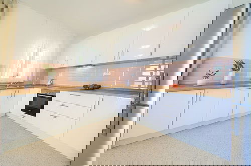 Foto 7 - Modern Villa in Cres With Pool