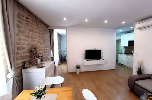 Photo 11 - Rialto Luxury Apartment