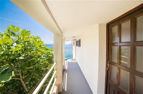 Photo 11 - A6 - apt Next to the Beach w Balcony and sea View
