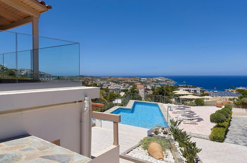 Photo 24 - Cozy Pool Front Apartment With sea View Orange