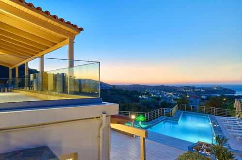Foto 46 - Spacious Villa With Shared Pool and Amazing View