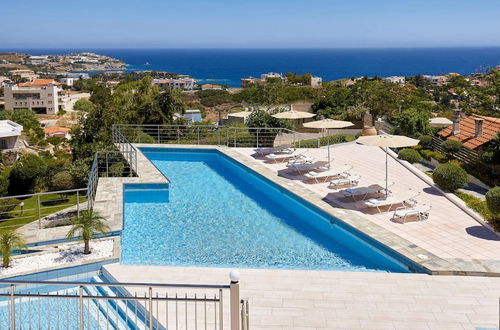 Photo 3 - Cozy Pool Front Apartment With sea View Orange