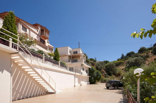 Photo 26 - Spacious Villa With Shared Pool and Amazing View