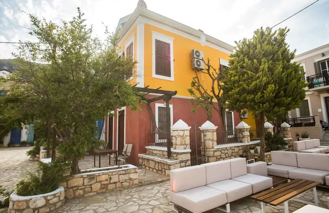 Karnayo Traditional Houses - Photo 1