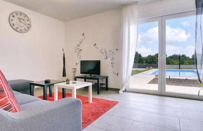 Detached Villa With Pool and Large Garden in Quiet Area Near the Sea - Foto 12