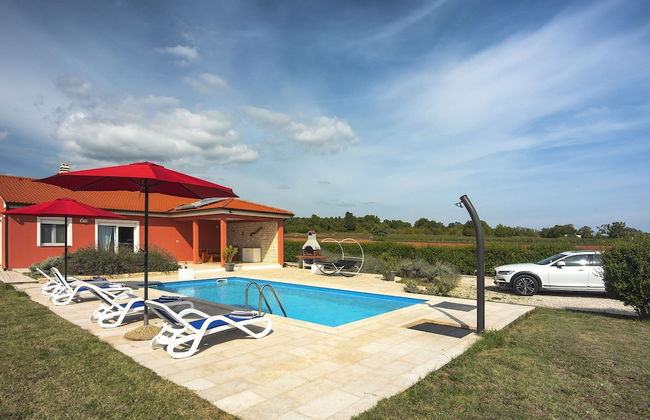 Detached Villa With Pool and Large Garden in Quiet Area Near the Sea - Foto 19