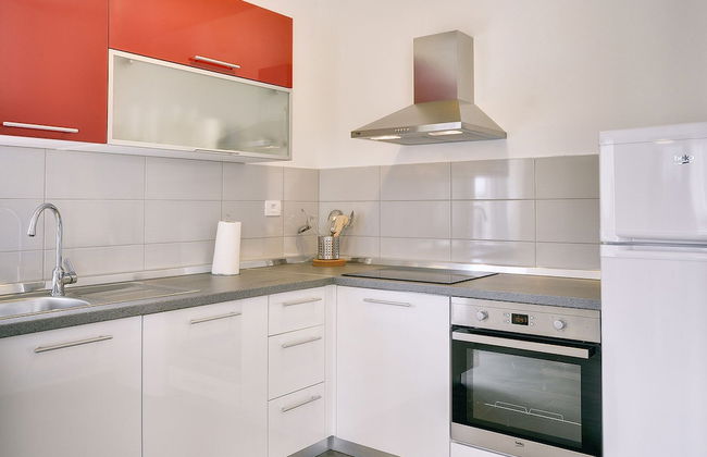 Detached Villa With Pool and Large Garden in Quiet Area Near the Sea - Foto 8