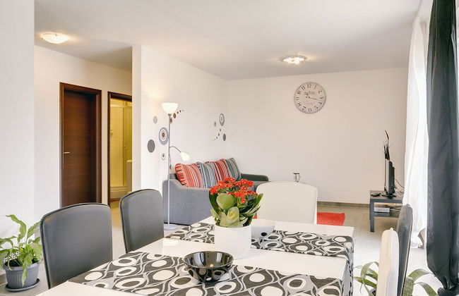 Detached Villa With Pool and Large Garden in Quiet Area Near the Sea - Foto 28