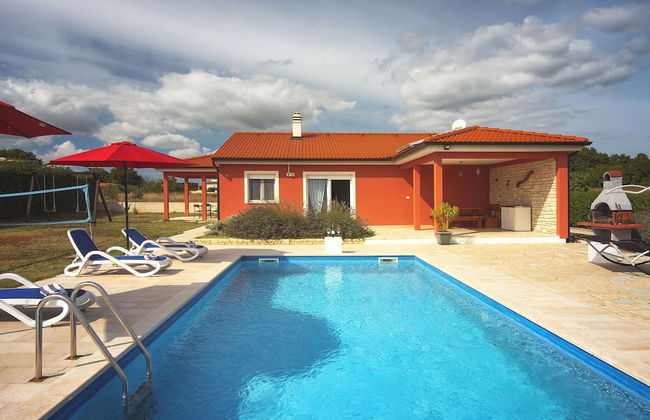 Detached Villa With Pool and Large Garden in Quiet Area Near the Sea - Foto 23