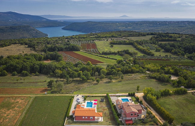 Detached Villa With Pool and Large Garden in Quiet Area Near the Sea - Foto 20