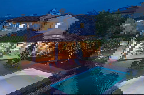 Foto 1 - Gorgeous Villa in Novigrad With Private Pool