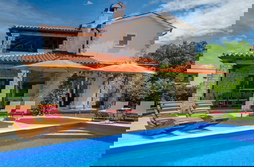 Foto 21 - Gorgeous Villa in Novigrad With Private Pool