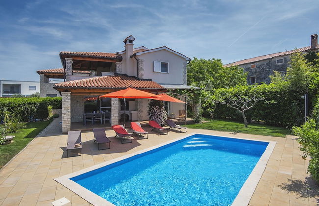 Villa in Novigrad With Pool Near Beach - Foto 16