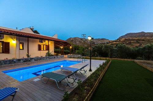 Photo 24 - Gorgeous Villa With Pool & Gardens