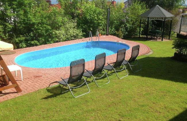 Group Hideaway With Pool - Photo 23