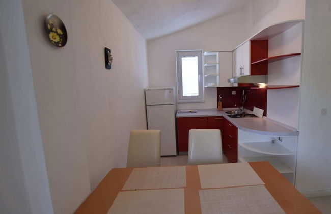Comfortable Apartment With Balcony and Outdoor Kitchen - Photo 7