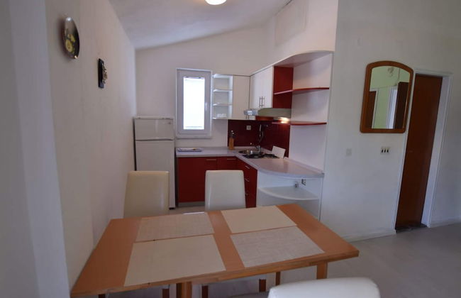 Comfortable Apartment With Balcony and Outdoor Kitchen - Photo 6