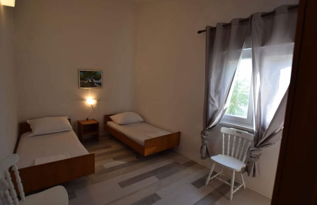 Comfortable Apartment With Balcony and Outdoor Kitchen - Photo 3