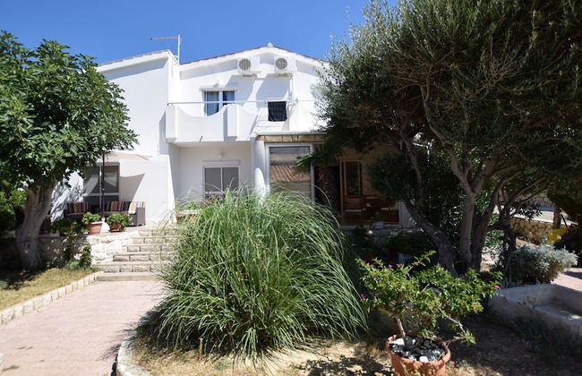Comfortable Apartment With Balcony and Outdoor Kitchen - Photo 12