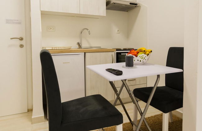 Apartmani Studio Sleeps 2 -parking -private Garden - Foto 13