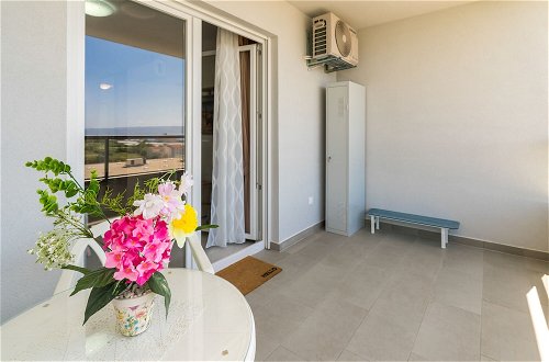 Photo 3 - A1 - Modern apt With the Terrace & sea View