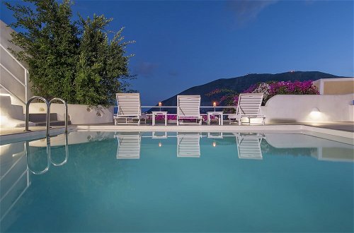Photo 24 - Spacious 3-bed Villa With Private Pool in Pyrgos
