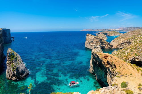 Foto 46 - Seafront Apartment in Gozo, Marsalforn