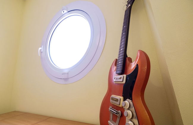 Relaxing Family Home near Beaches - Photo 44