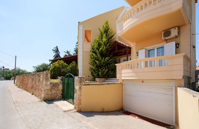 Relaxing Family Home near Beaches - Photo 49