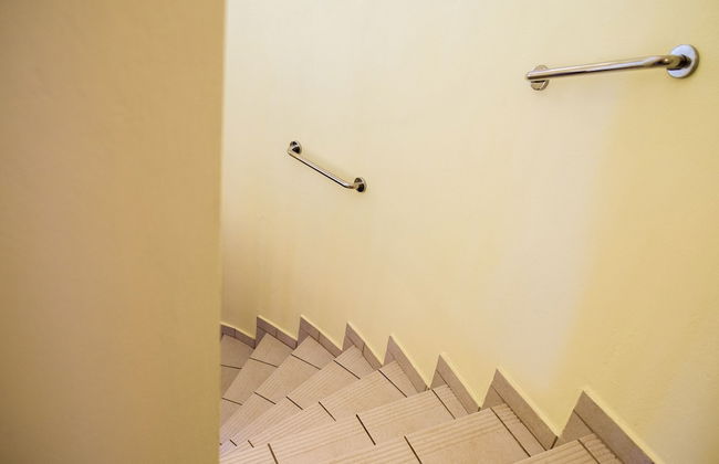 Relaxing Family Home near Beaches - Photo 41