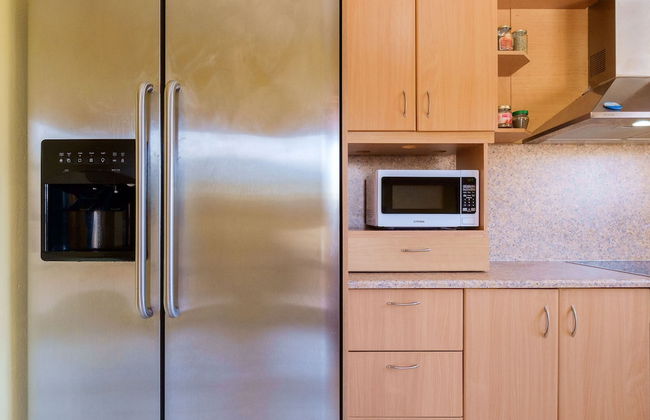 Relaxing Family Home near Beaches - Photo 20