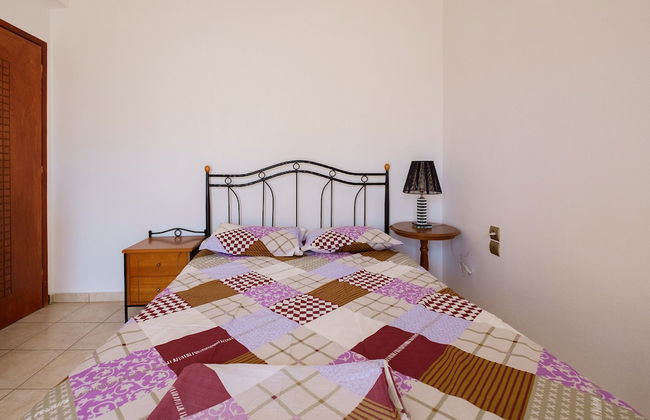 Relaxing Family Home near Beaches - Photo 12