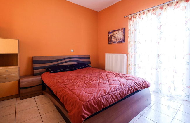 Relaxing Family Home near Beaches - Photo 5