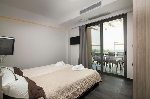 Foto 6 - Serenity Suites Sea View 3