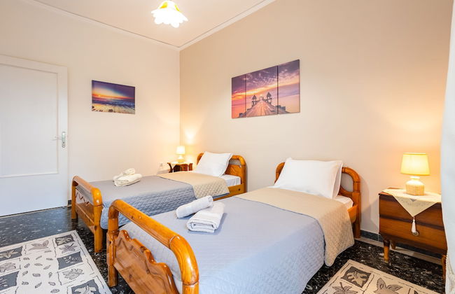 Seaside Family Haven - Avia's Spacious Getaway - Foto 8