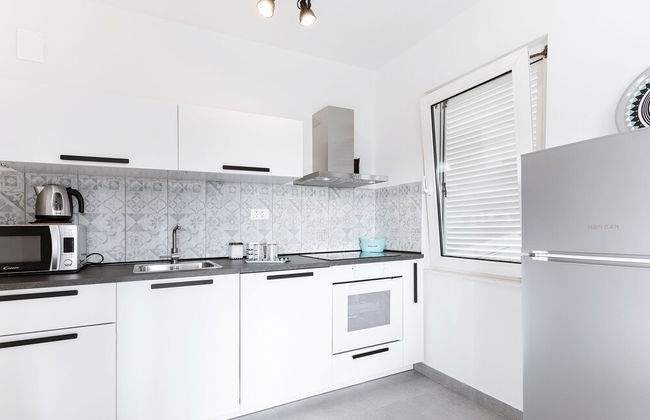Apartment Black & White - Photo 13
